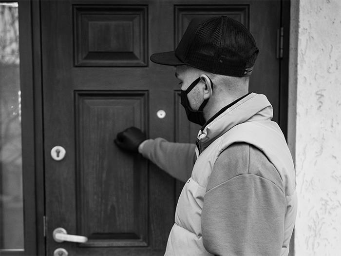 People Who Have To Enter Other People’s Houses As Part Of Their Job Share The Most Disturbing Things They’ve Seen (30 Answers)