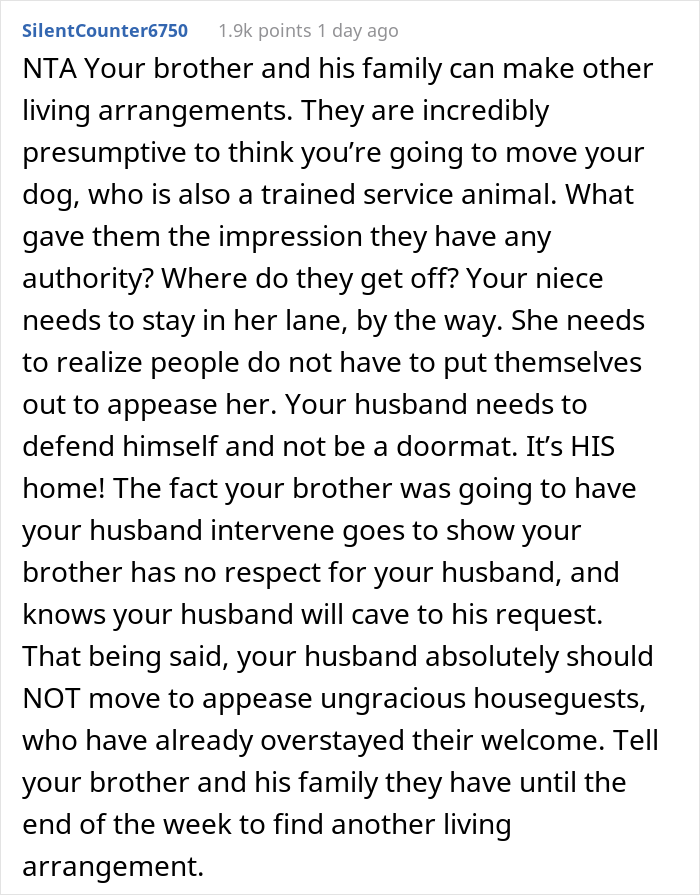 Niece Complains That Service Dog Is Making Her Uncomfortable, Her Aunt Refuses To Get Rid Of It, Starts Family Drama Niece Complains That Service Dog Is Making Her Uncomfortable, Her Aunt Refuses To Get Rid Of It, Starts Family Drama