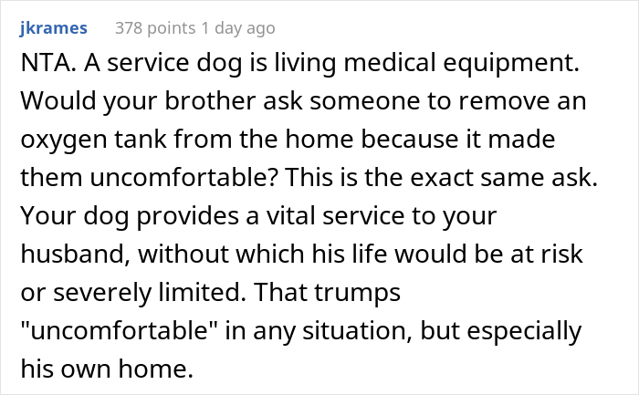 Niece Complains That Service Dog Is Making Her Uncomfortable, Her Aunt Refuses To Get Rid Of It, Starts Family Drama Niece Complains That Service Dog Is Making Her Uncomfortable, Her Aunt Refuses To Get Rid Of It, Starts Family Drama