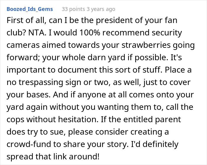"None Of Them Were Willing To Apologize For Their Children's Actions": Guy Sprays Thieving Kids With Garden Hose