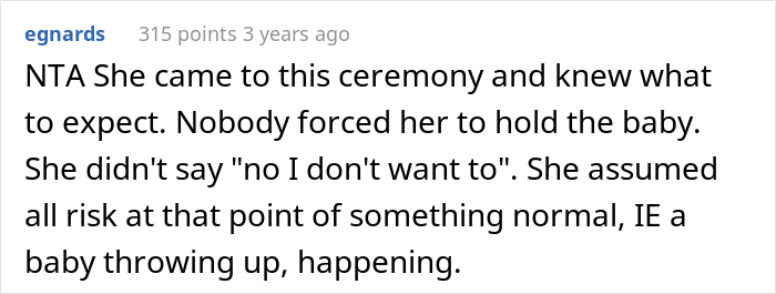 Baby Vomits On A £1,800 Top, Mom Refuses To Pay For It, People Are Divided Over Who's Right Baby Vomits On A £1,800 Top, Mom Refuses To Pay For It, People Are Divided Over Who's Right