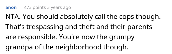 "None Of Them Were Willing To Apologize For Their Children's Actions": Guy Sprays Thieving Kids With Garden Hose