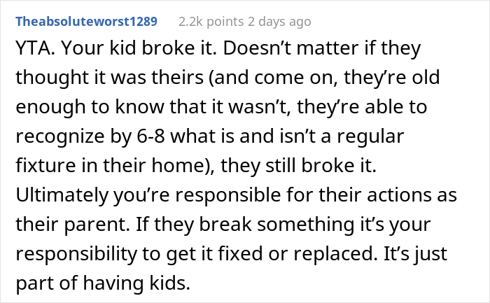 Single Mom Asks If She’s A Jerk For Refusing To Fix Babysitter’s Laptop After Her Kid Broke It Single Mom Asks If She’s A Jerk For Refusing To Fix Babysitter’s Laptop After Her Kid Broke It