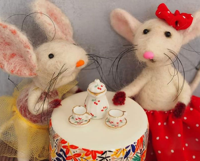 I Make Artistic And Extremely Emotive Dolls With Exaggerated Features From Wool (32 Pics)