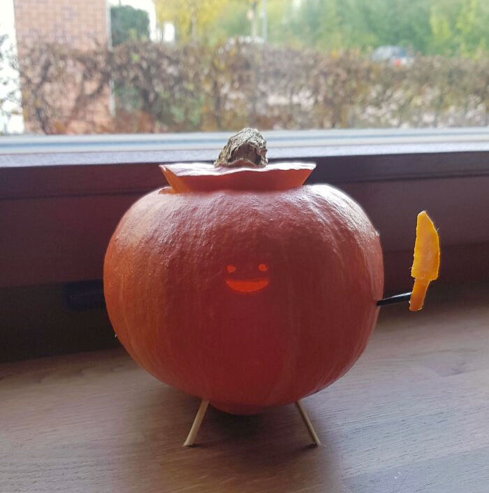 Hoy tallé una calabaza para mí