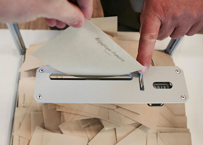 People Share “Dark Stuff Going On Around The World" The General Public Is Likely Not Aware Of, And Here Are 30 Of The Most Eye-Opening Answers