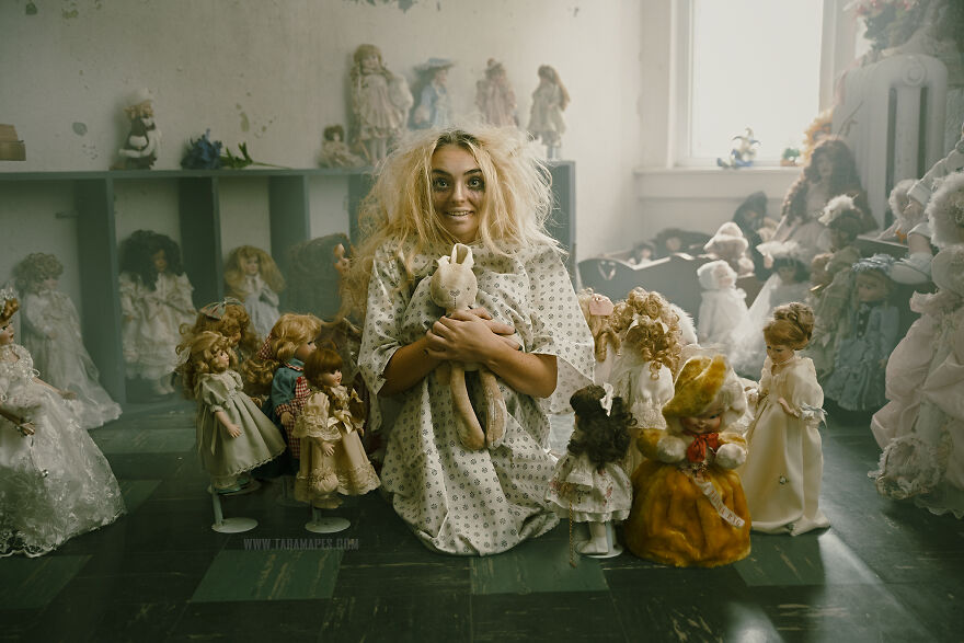 What If Alice Was Really Insane? I Went To An Old Asylum And Created A Photoshoot To Tell A Different Story About Alice And Her "Wonderland" (23 Pics)