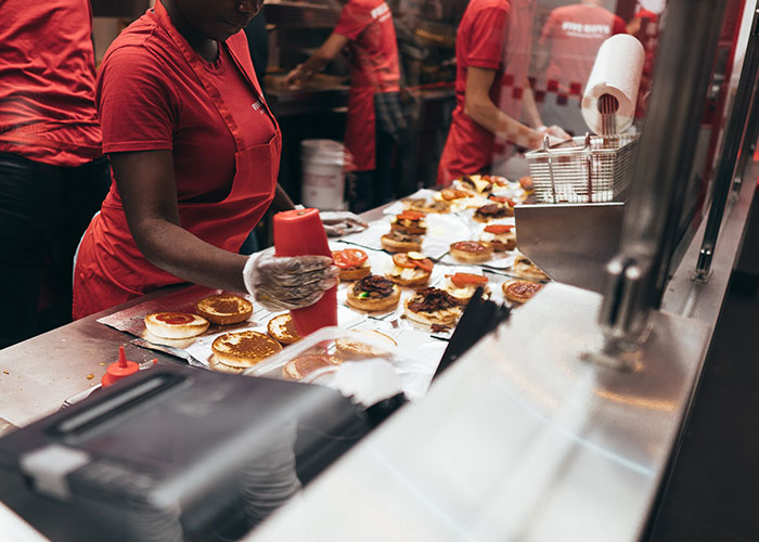 "Europeans, What Do You Imagine Life In The United States To Be Like?" (30 Answers)