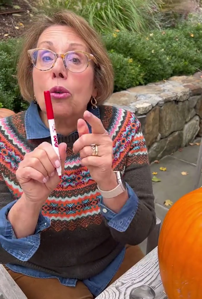"Do's And Don'ts Of Pumpkin Carving" From This Grandma With Over 2.6M Followers