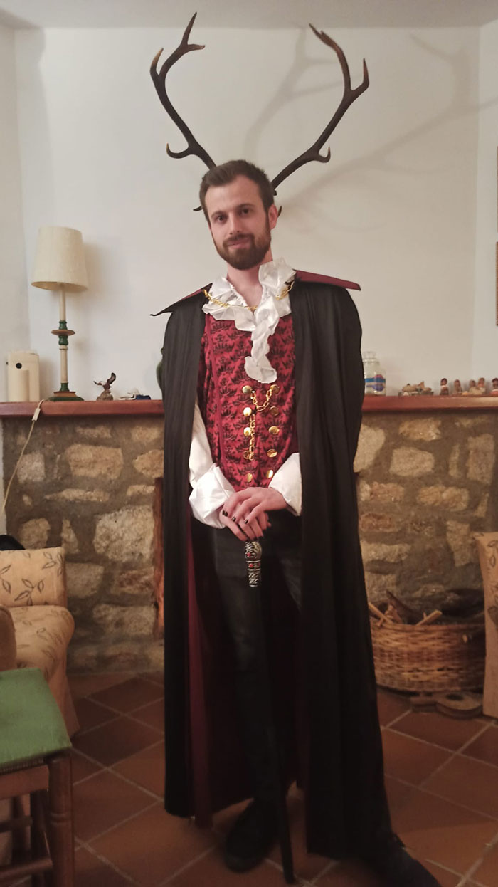 He estado luchando con la depresión desde que era un adolescente y la ansiedad todo este año. Los amigos me obligaron a disfrazarme en Halloween y realmente me gustó mi aspecto