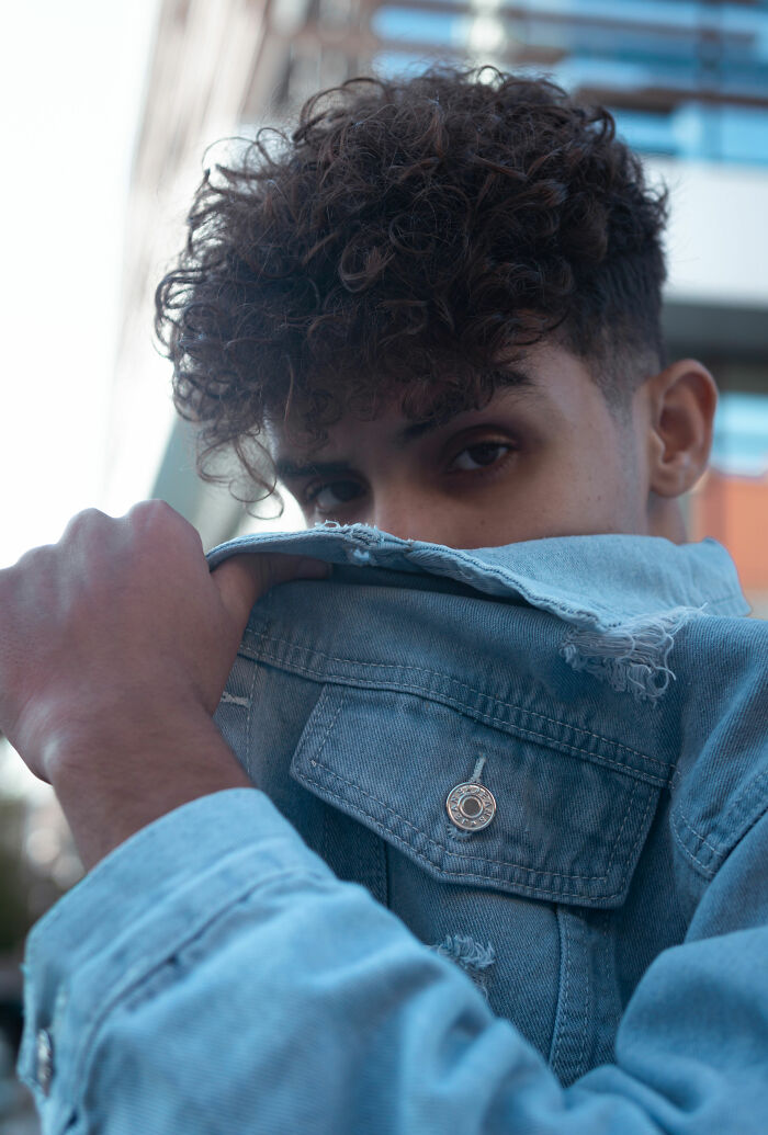 Millennials Get Asked What Confuses Them About Gen Z, And Here're 30 Of Their Answers