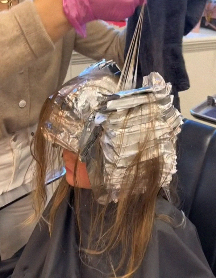 Woman Is Fuming After The Internet Turned A "Special And Fun Bonding Moment With Daughter" Against Her After Bleaching Five-Year-Old's Hair Woman Is Fuming After The Internet Turned A "Special And Fun Bonding Moment With Daughter" Against Her After Bleaching Five-Year-Old's Hair