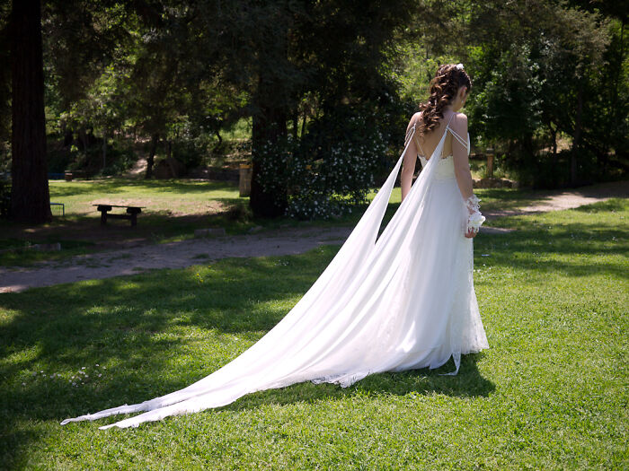 Man Breaks Up With This Woman The Day Before Their Wedding, But She Still Goes On The Honeymoon, Sells Her Rings And Their House Man Breaks Up With This Woman The Day Before Their Wedding, But She Still Goes On The Honeymoon, Sells Her Rings And Their House