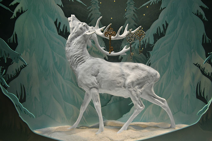 Sculpture under a glass of White Stag 