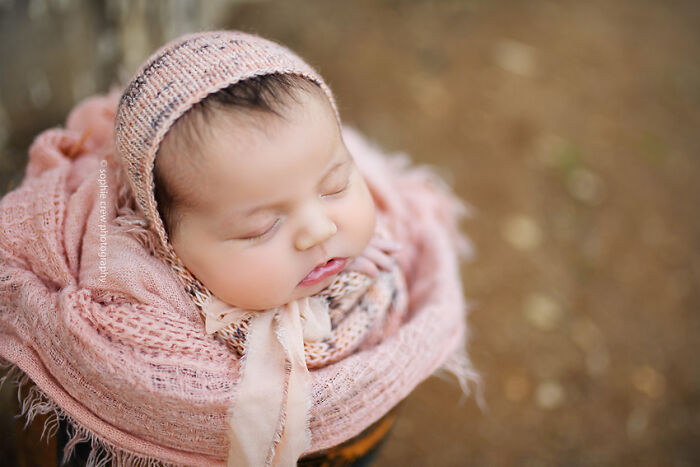 I Held A Newborn Photoshoot On A Family Farm With The Farm Animals, And Here Are The Results (6 Pics) I Held A Newborn Photoshoot On A Family Farm With The Farm Animals, And Here Are The Results (6 Pics)