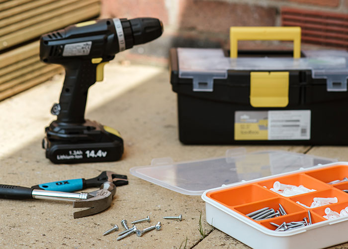 "False Frugalities": 45 Examples Of People Trying To Save But Actually Losing Money