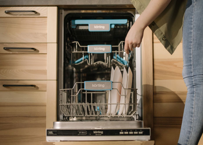 "False Frugalities": 45 Examples Of People Trying To Save But Actually Losing Money