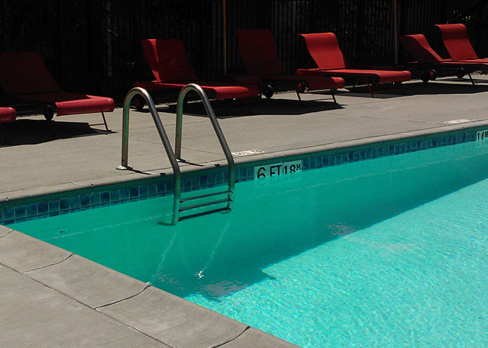 22 Problemas al "viajar siendo de talla grande” que no preocupan a los delgados