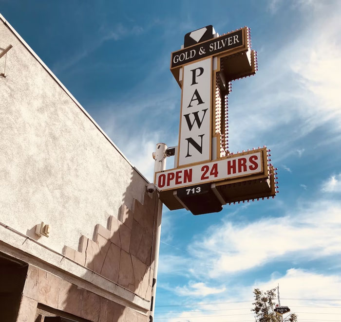 30 Of The Best ‘It Doesn’t Work Like That’ Tales Shared By Representatives Of Different Professions