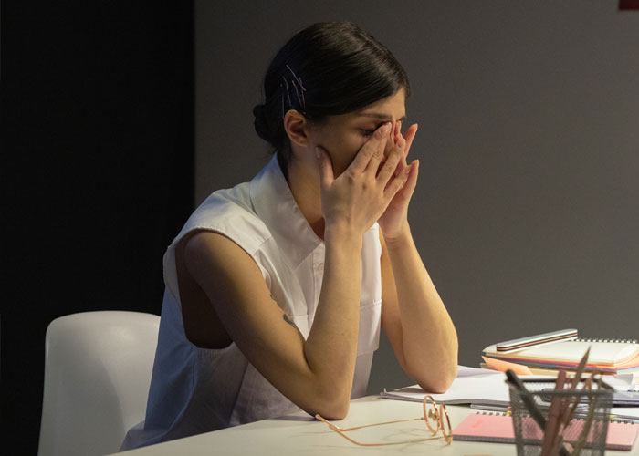 Woman Is About To Be Fired For Refusing To Come To The Office Because She Was Hired For A 100% Remote Job, Asks The Internet For Advice