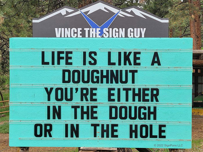 Indian Hills Community Sign