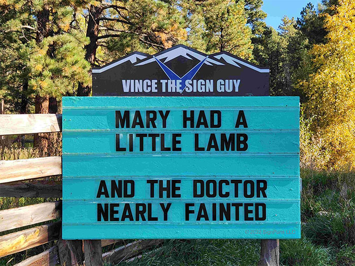 Indian Hills Community Sign