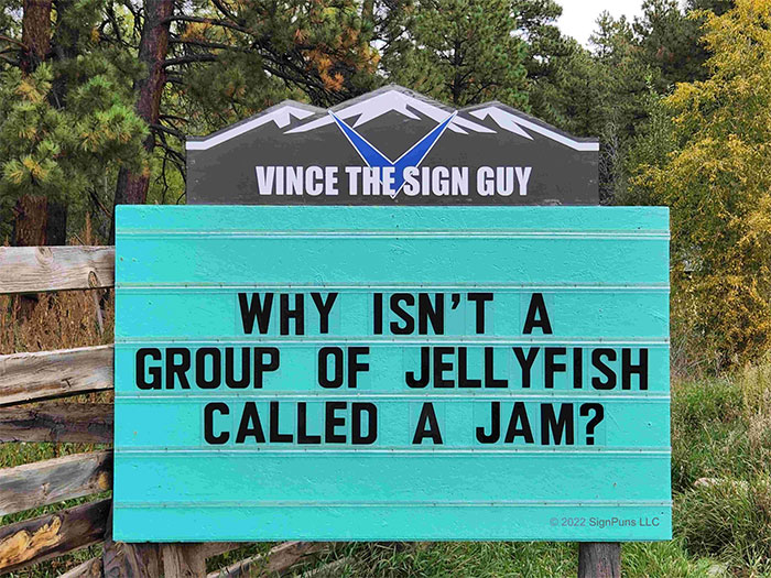 Indian Hills Community Sign