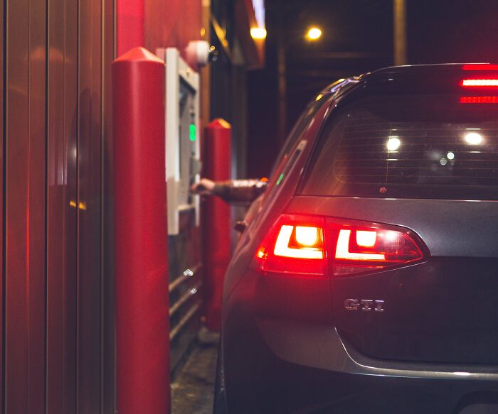 35 Situations People In This Online Thread Have Been In That Are So Bizarre Nobody Believes Them