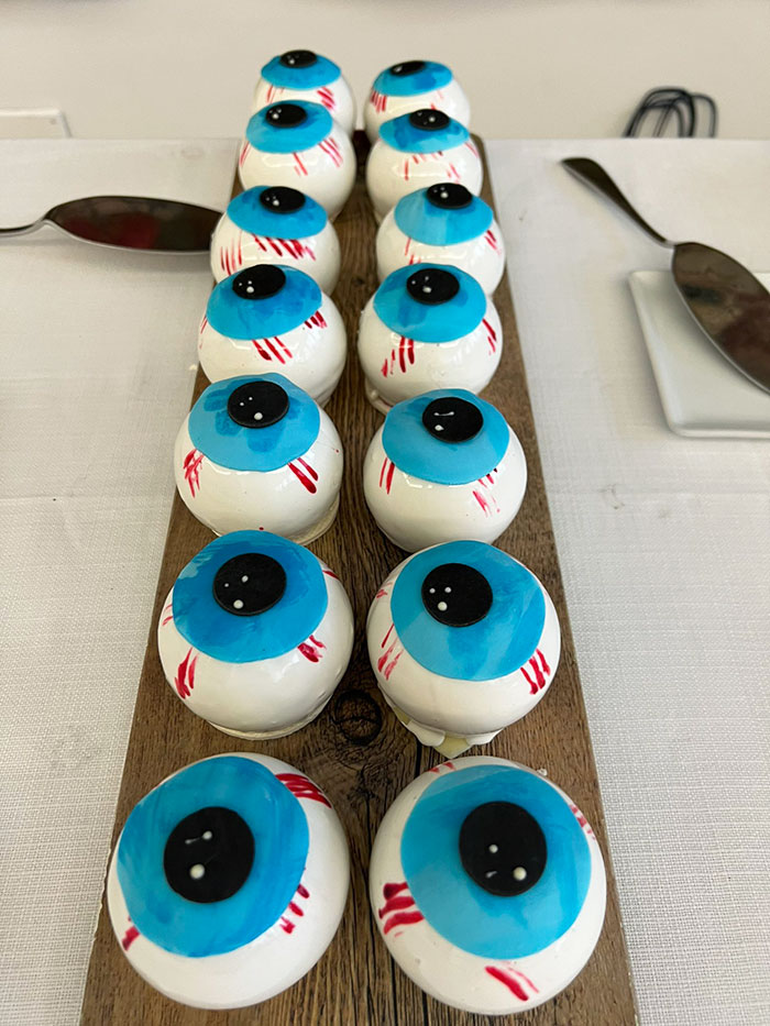 Halloween Lunch Dessert For The Traveling White House Press: Pistachio Cake With Red Berry Jam