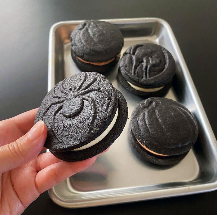 Homemade Halloween Oreos