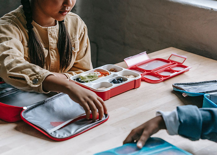 30 Of The Most Bizarre And Just Straight Up Dumb Rules That People Had In Their Schools, As Shared On This Thread