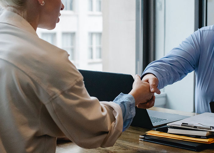 "If You Find That 'Job', Take It!": Toxic Company Shows It Doesn't Value People, Loses Entire Team "If You Find That 'Job', Take It!": Toxic Company Shows It Doesn't Value People, Loses Entire Team