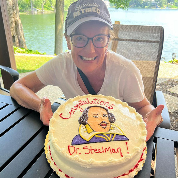 Students Line Up In Appreciation For 72-Year-Old Teacher Retiring After 50 Years At School