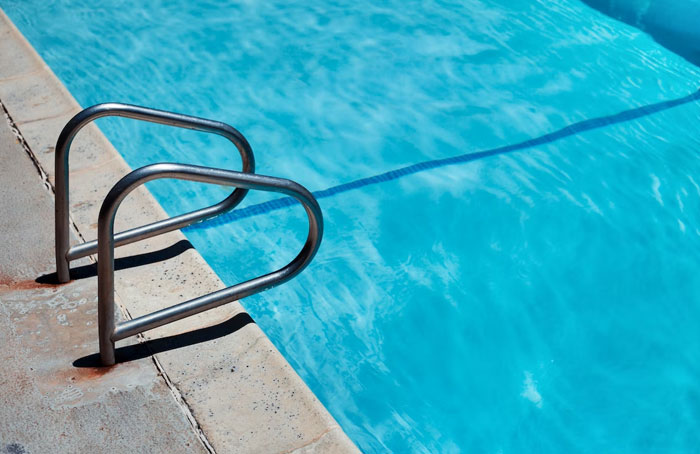 “What Is The Most Terrifying Thing To Happen To You In A Well-Lit And Populated Place?”: 30 People Tell Some Terrifying Stories