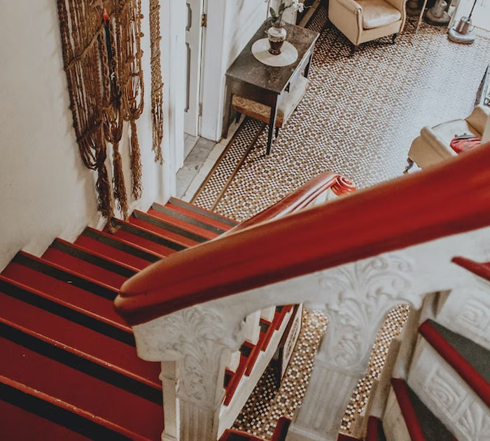 “What Is The Most Terrifying Thing To Happen To You In A Well-Lit And Populated Place?”: 30 People Tell Some Terrifying Stories