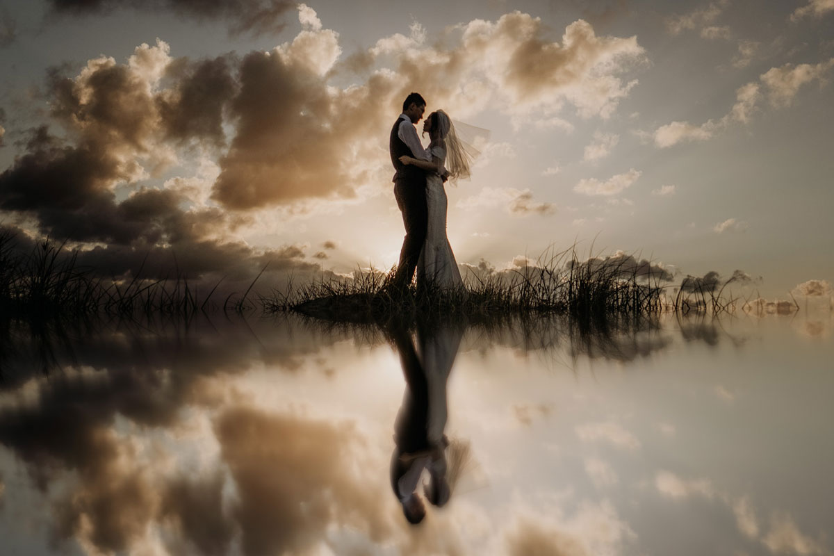 I Take Weird Wedding Photos And Clients Love Them (18 Pics)