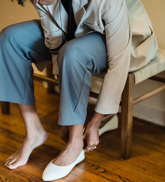 Someone Asked Men To Share What They Learned From Living With Women That They Didn't Know Before, And These Are 30 Of The Most Surprising Answers