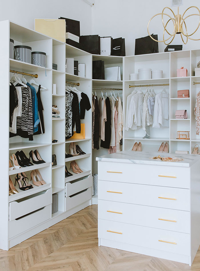 Someone Asked Men To Share What They Learned From Living With Women That They Didn't Know Before, And These Are 30 Of The Most Surprising Answers