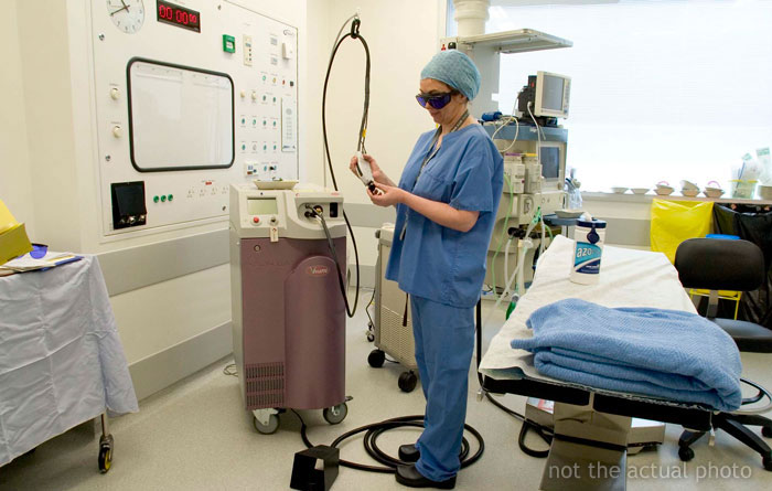 5 Months Pregnant Worker Exposes Her Problematic Boss’ Wish To Slap Her To Literally Everyone In The Workspace, Gets Her Fired