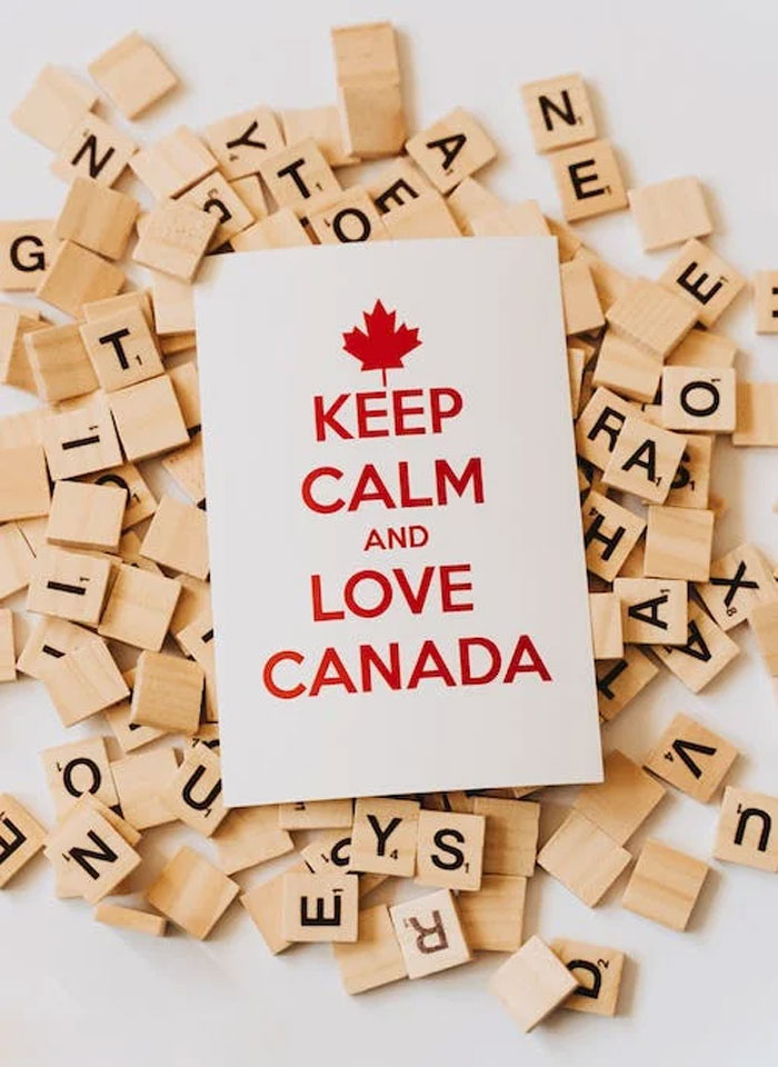 Non-Americans Share 30 Annoying Things Most American Tourists Do But Shouldn't When Visiting Their Countries