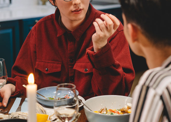 "He Was Absolutely Appalled": Guy Refuses To Pay For His Friend's Wife's Meals Anymore, Drama Ensues