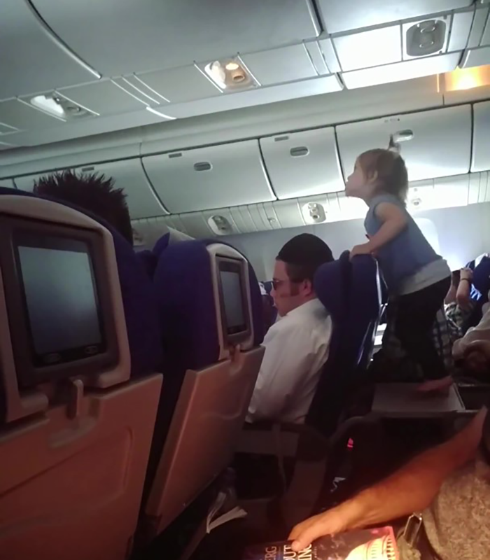 Parents Who Let Their Child Jump All Over Tray Table During An 8-Hour Flight Receive Online Backlash Parents Who Let Their Child Jump All Over Tray Table During An 8-Hour Flight Receive Online Backlash