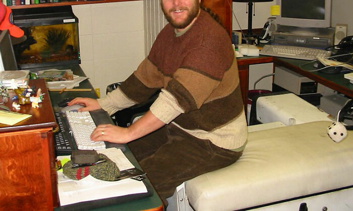 30 Signs That The Workplace You’ve Entered Isn’t Worth Staying In, As Shared By Folks Online