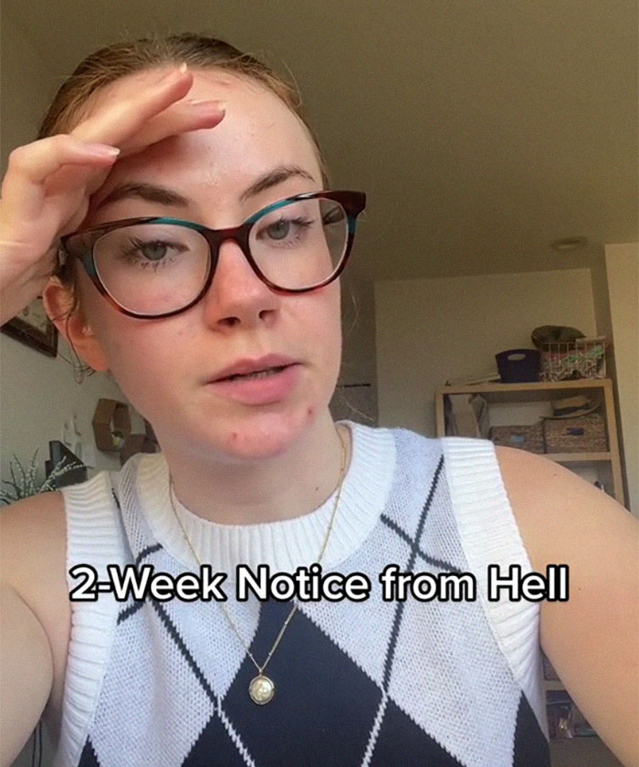 Woman Hands In "Heartfelt" And "Genuine" 2 Weeks' Notice, Gets Insulted In Front Of Her Whole Team Woman Hands In "Heartfelt" And "Genuine" 2 Weeks' Notice, Gets Insulted In Front Of Her Whole Team