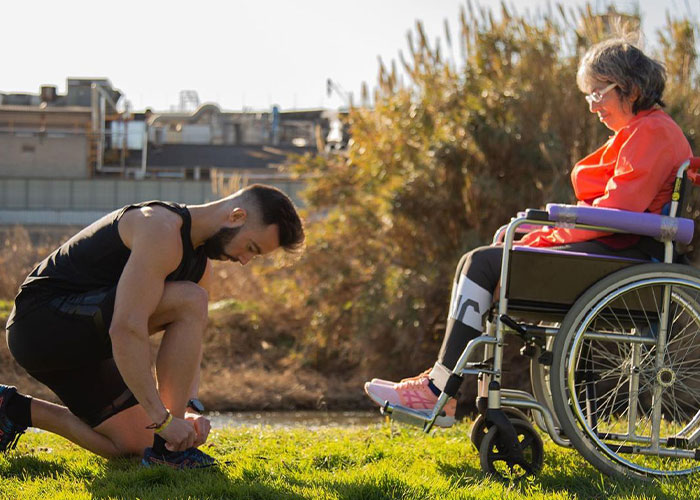 Mother-Son Duo Hold The Guinness World Record For “Fastest Marathon Pushing A Wheelchair,” And The Internet Can’t Get Enough Mother-Son Duo Hold The Guinness World Record For “Fastest Marathon Pushing A Wheelchair,” And The Internet Can’t Get Enough
