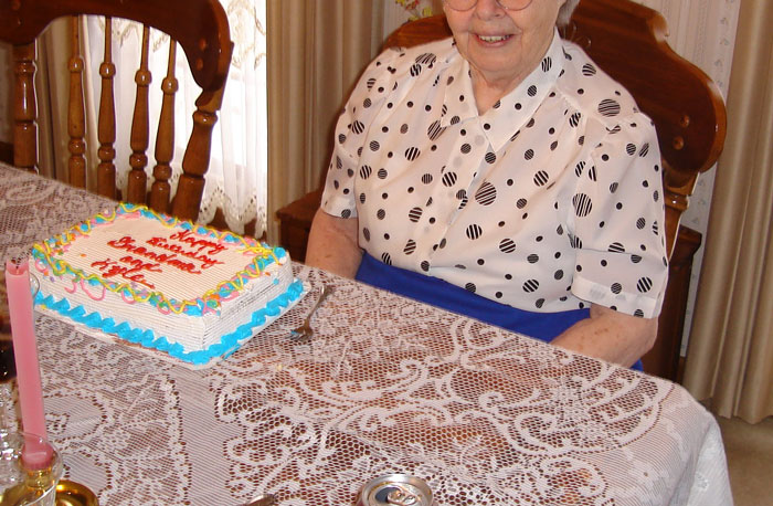 Woman The Only One Who Bothered To Learn Grandma&rsquo;s Secret Cake Recipe, Gets Called Out By Family As A Sellout After Going Commercial