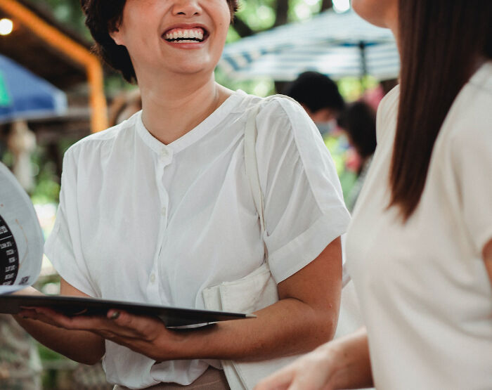 35 Workplace Behaviors That People Say Are Actually Toxic