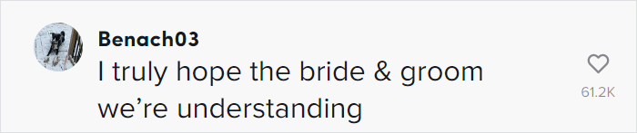 People Praise This Photographer For Honesty After He Breaks The Worst News To The Newlyweds As Their Wedding Photographer