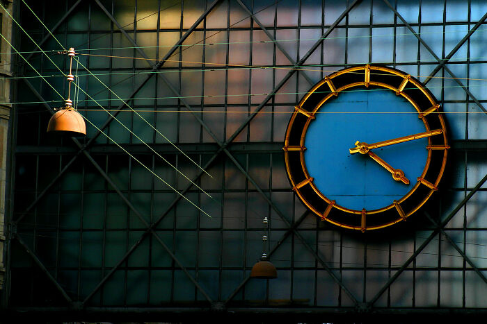 20 Personas tan tacañas que llamarlas frugales sería un halago