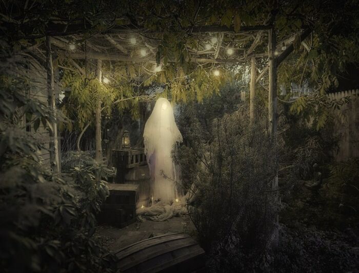 Every Year, This Talented Architect Dad Builds Something In The Driveway For Halloween, And Here Are 8 Of The Most Impressive Sculptures Every Year, This Talented Architect Dad Builds Something In The Driveway For Halloween, And Here Are 8 Of The Most Impressive Sculptures